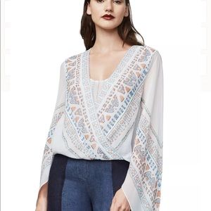 BCBG Max Azria Kasia Pyramid Print Top 💕